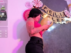 Tattoed Amateur Webcam Girl Hot Dildo Action Masturbation