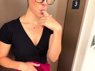 Amateur super hot brunette masturbating 3 mp4