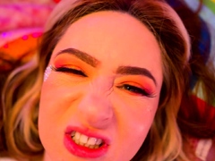INSERTED Mandii Rose's pussy has the grip